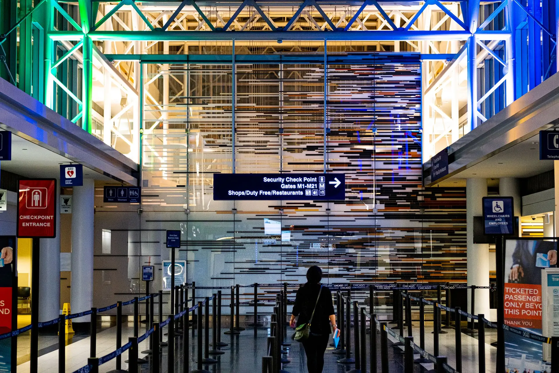 Security checkpoint lanes in an airport terminal